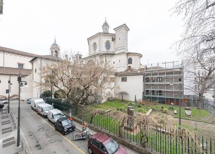 Milan Downtown s